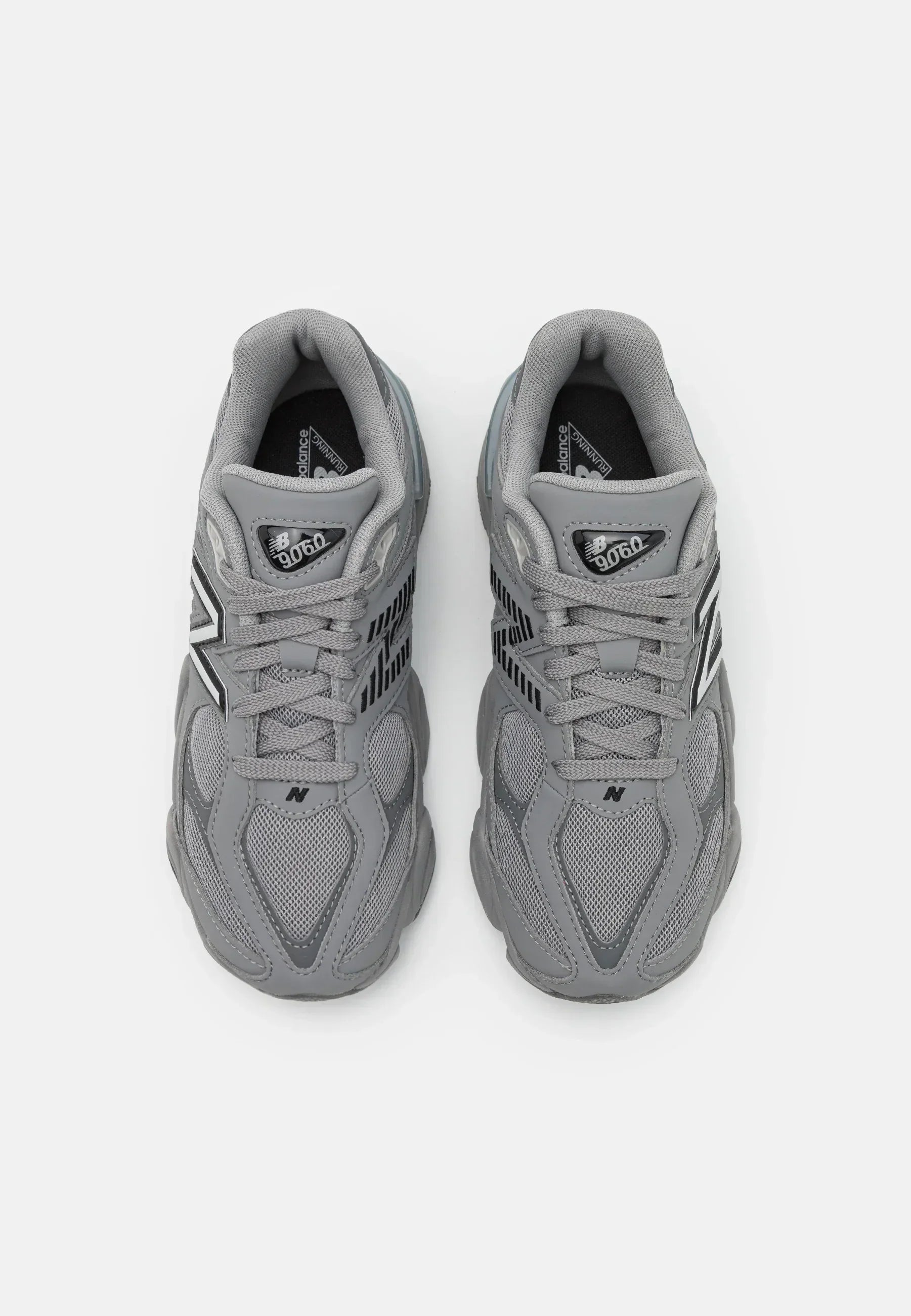 New Balance 9060 Grijs