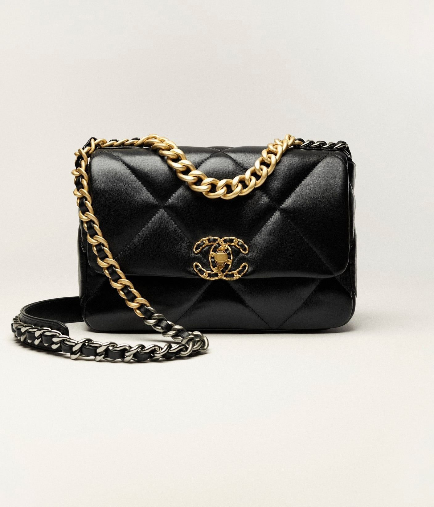 TAS CHANEL 19