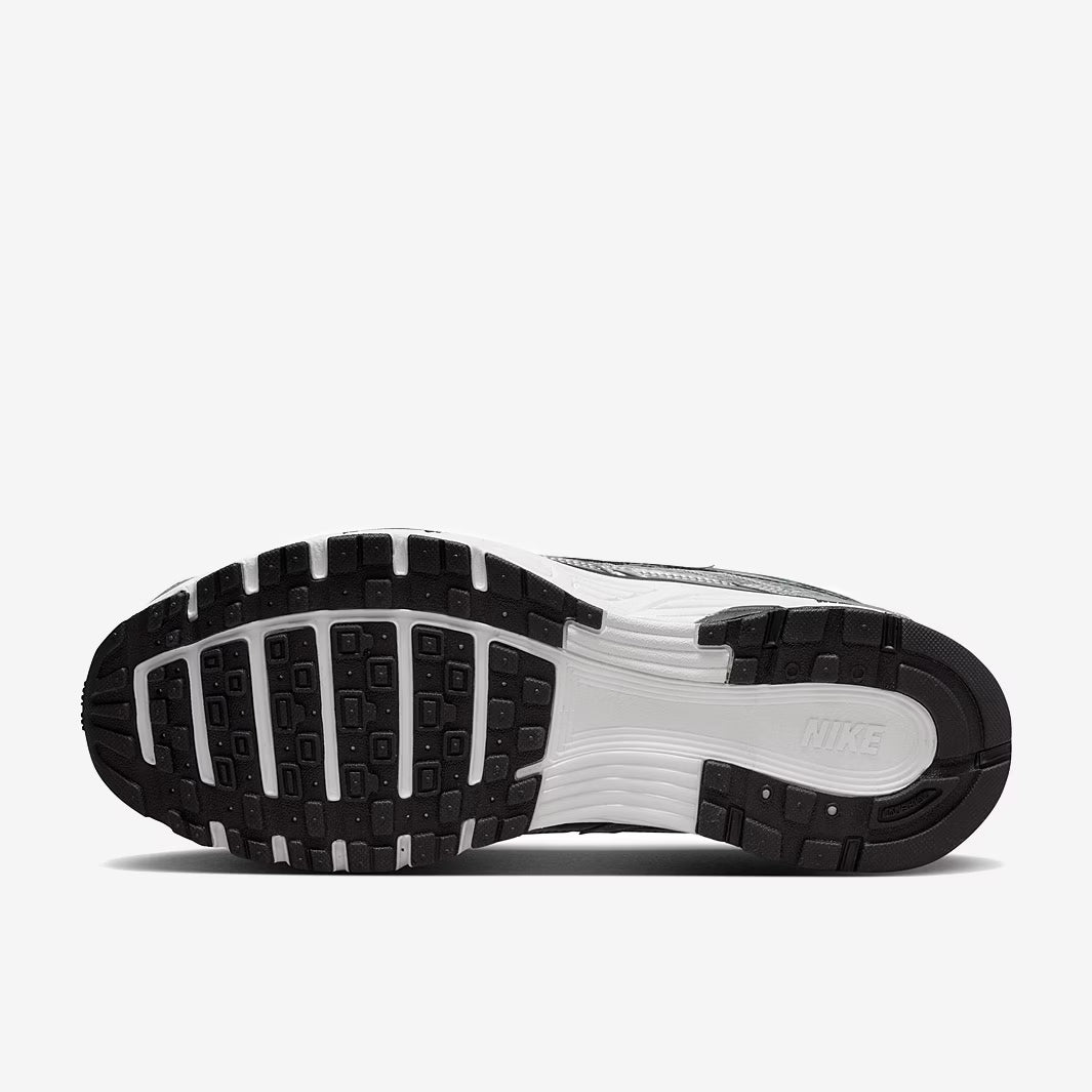 Nike P6000 Zilver
