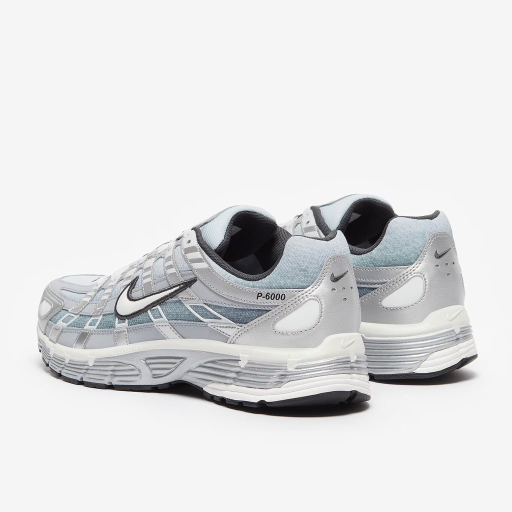 Nike P6000 Sommet En Grijs Loup