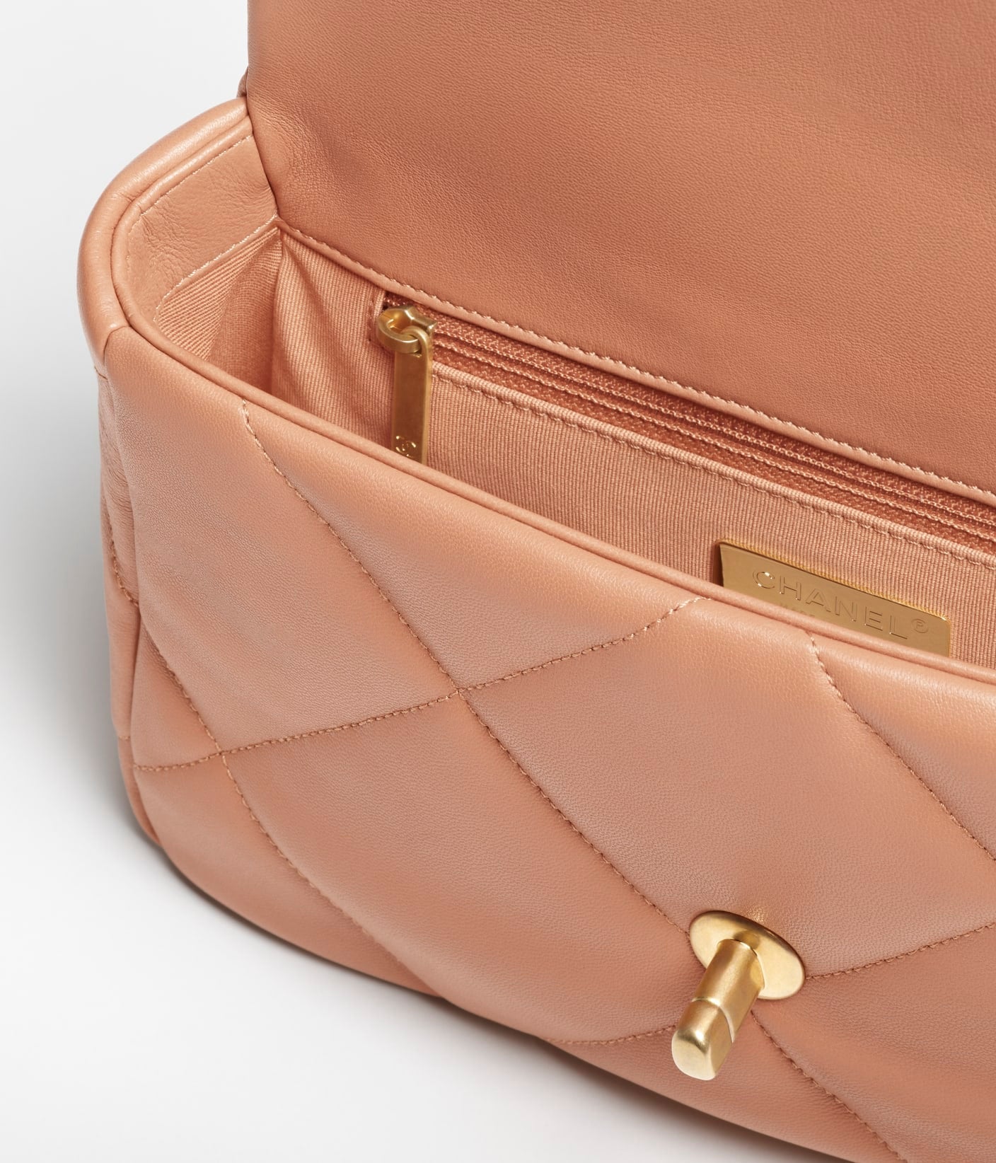 TAS CHANEL 19