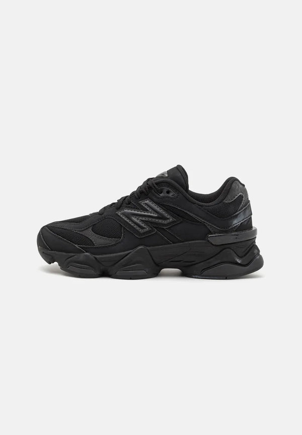 New Balance 9060 Full Zwart