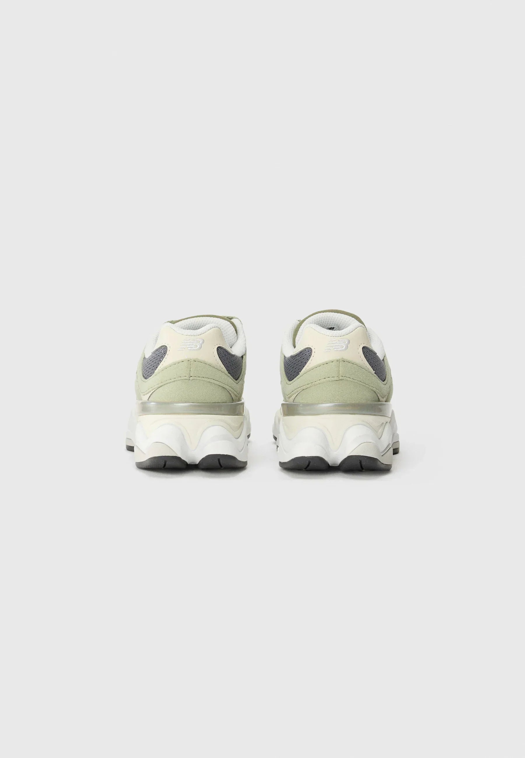 New Balance 9060 Groen Kaki