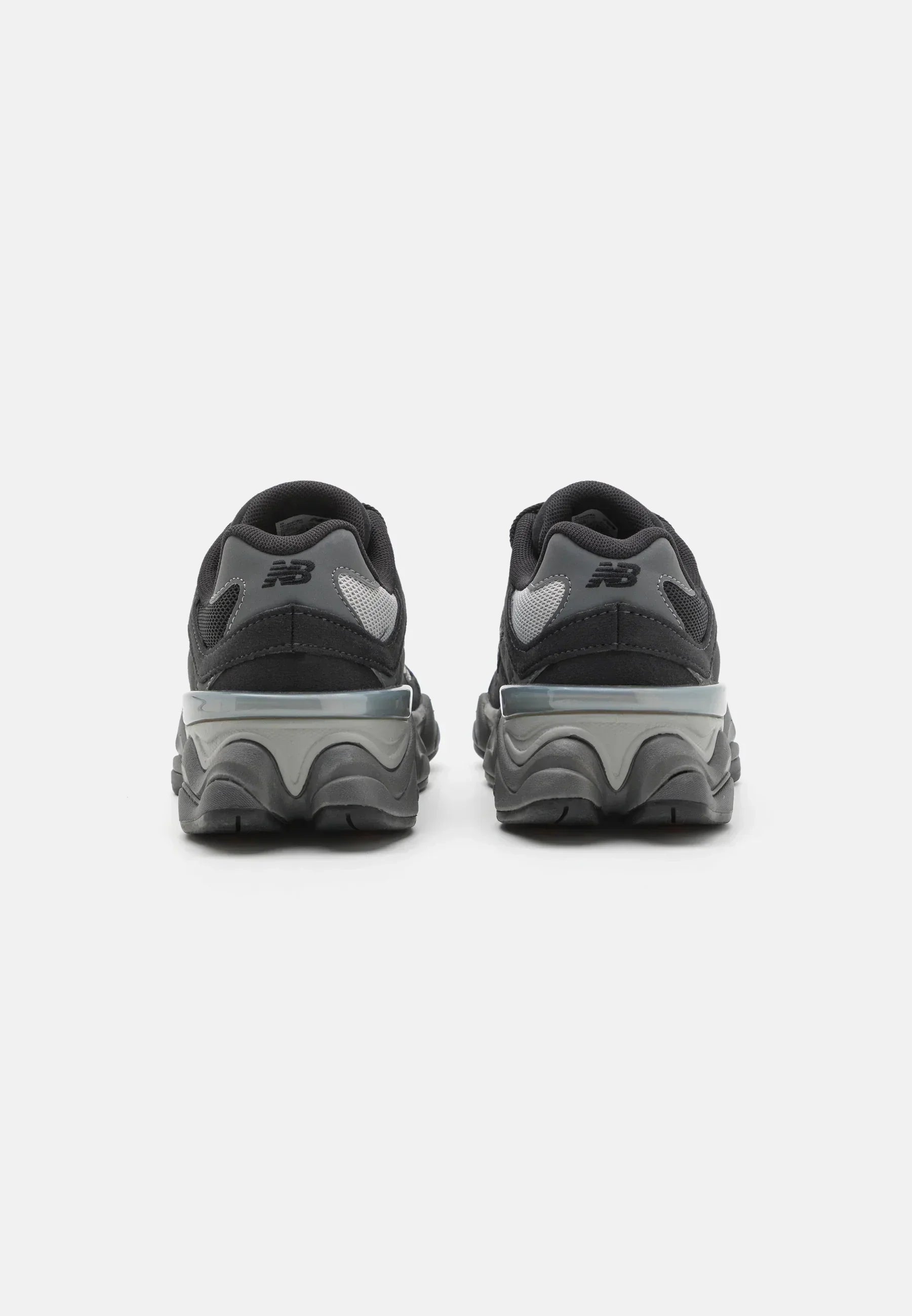 New Balance 9060 Zwart