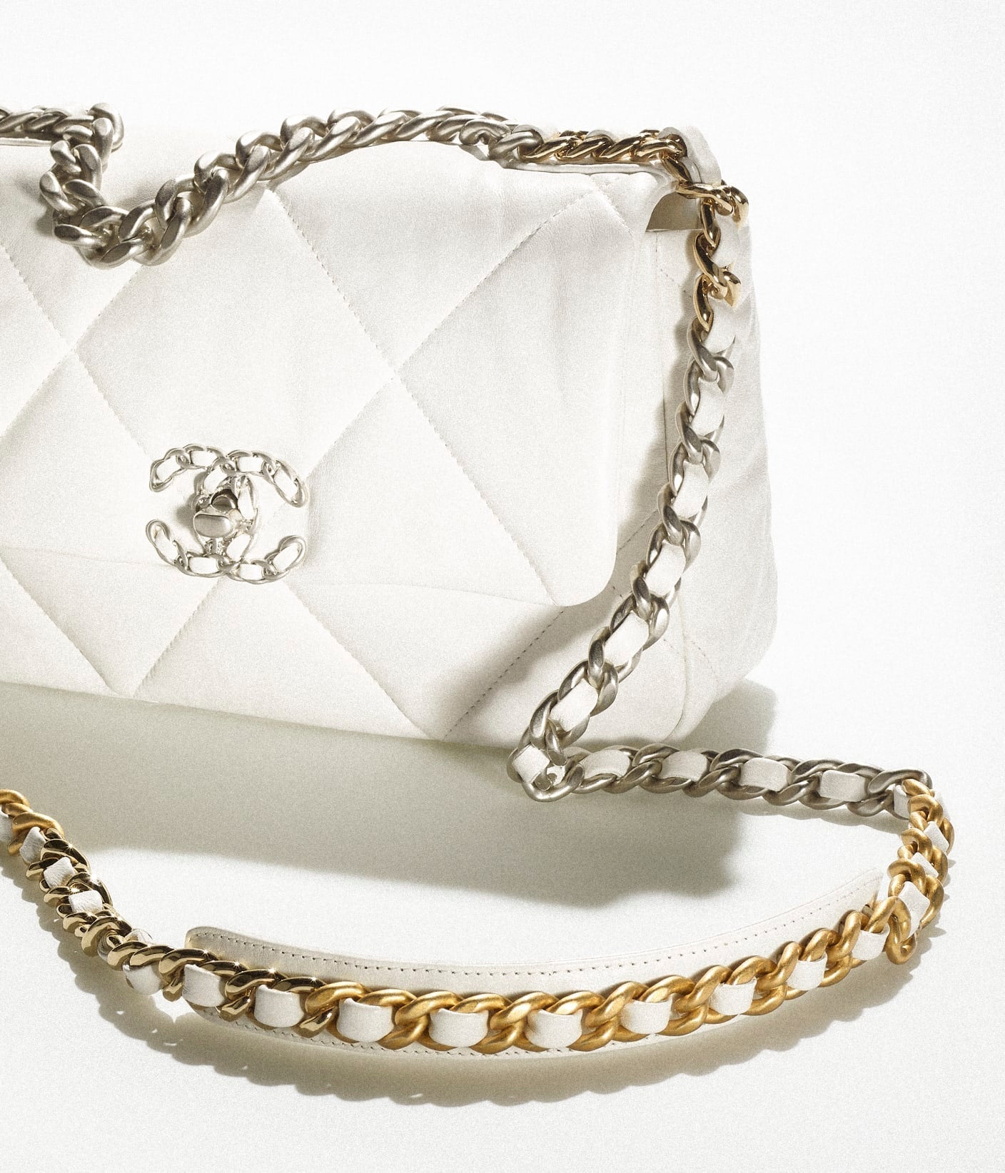 TAS CHANEL 19