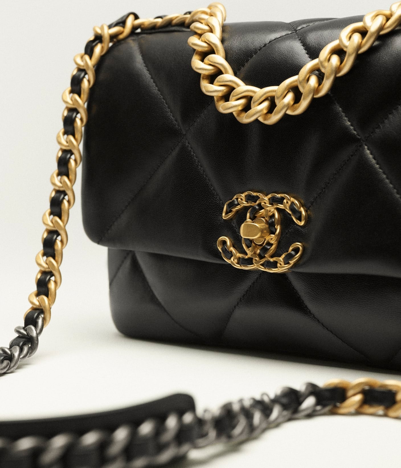 TAS CHANEL 19