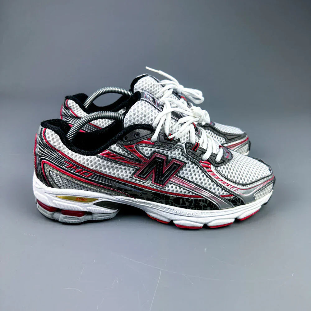 New Balance 740 Rood