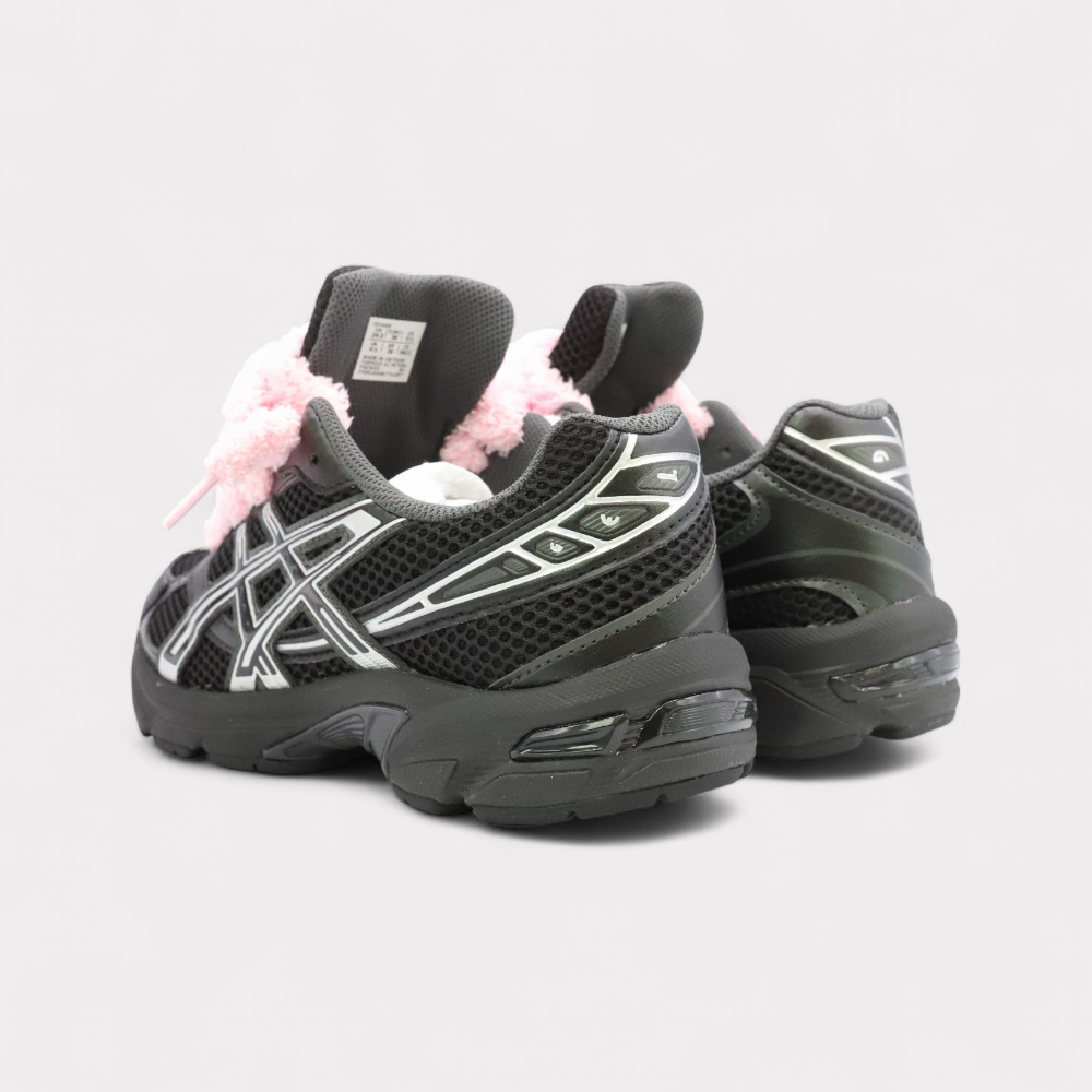GEL-1130 Zwart Puur Zilver - Fluffy Veters Roze