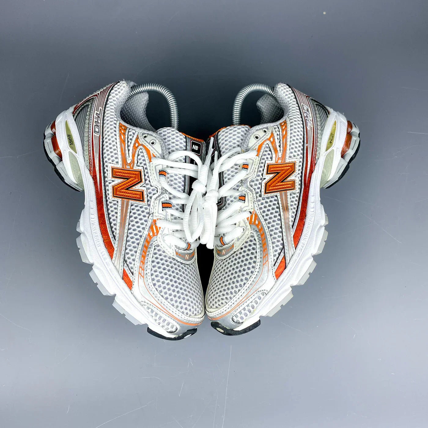 New Balance 740 Oranje