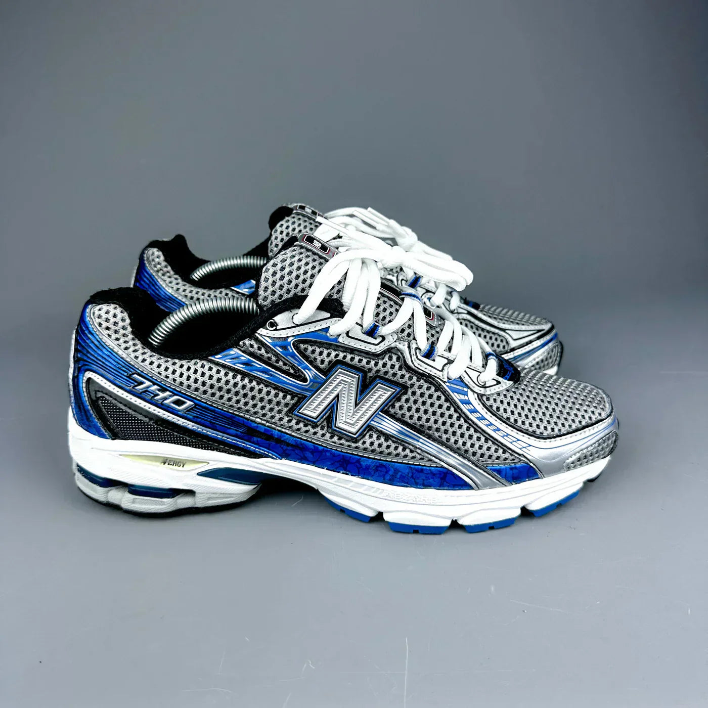 New Balance 740 Blauw Donker