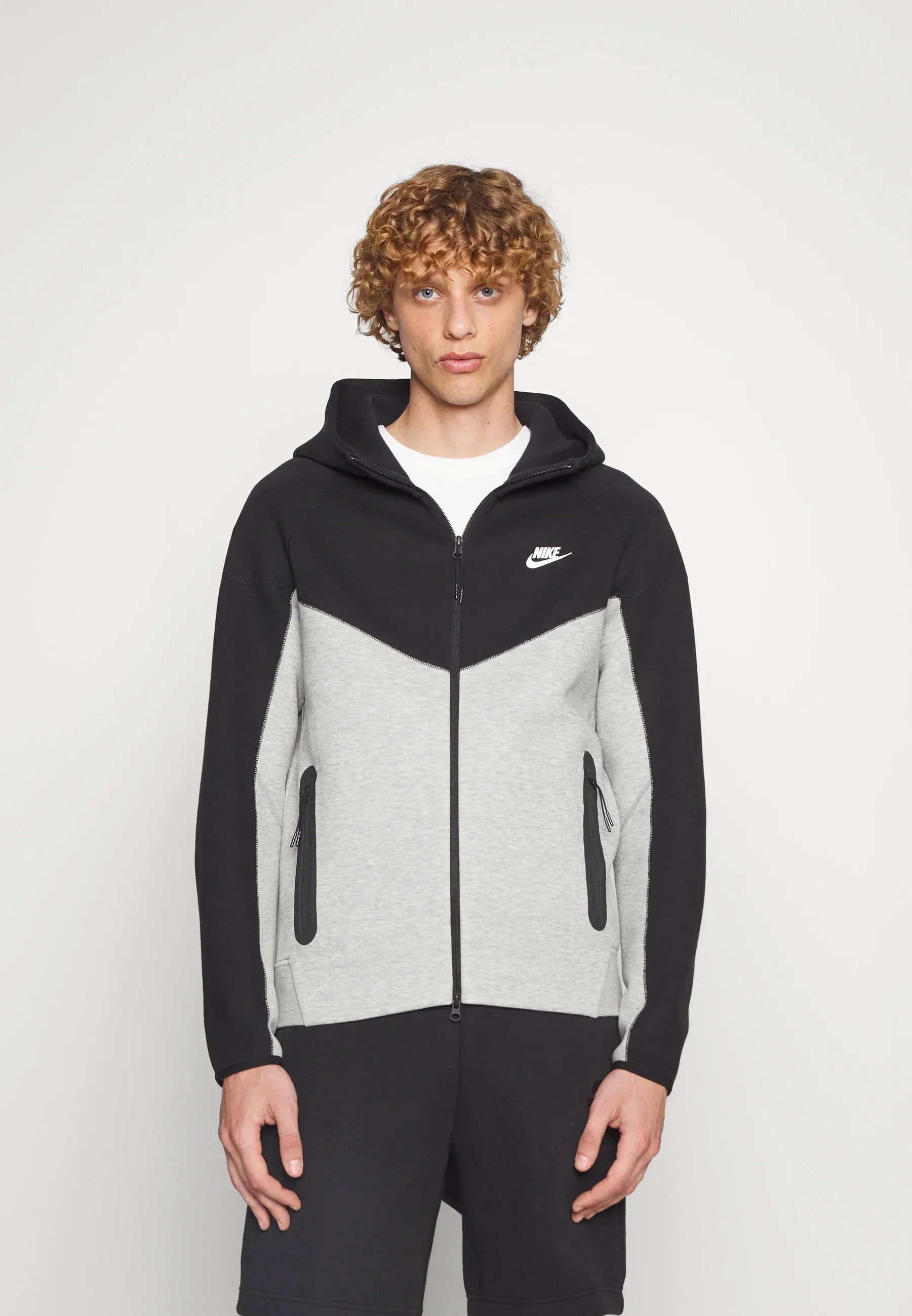 Nike Nouveau Tech Fleece Rits Zwart En Grijs