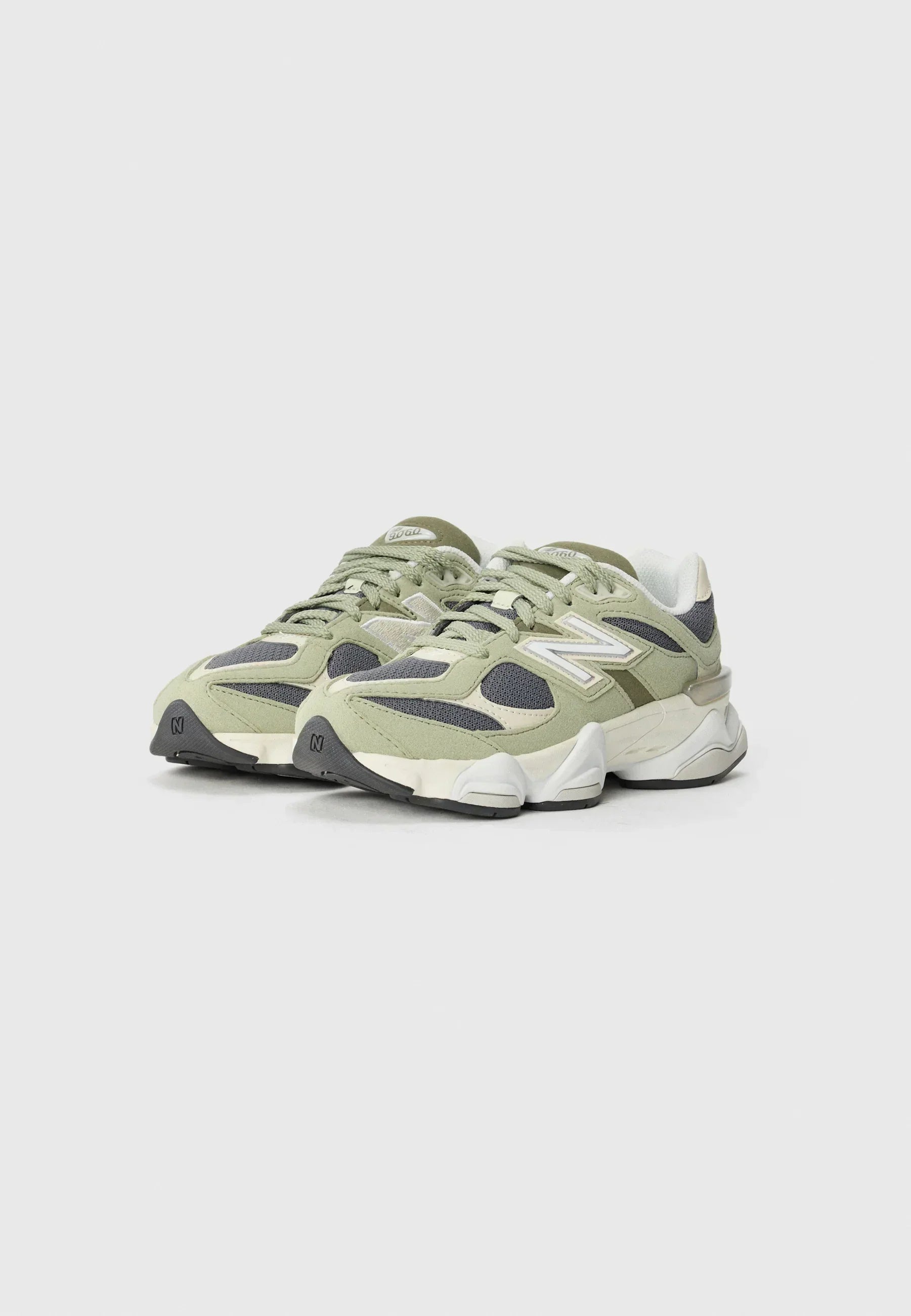 New Balance 9060 Groen Kaki
