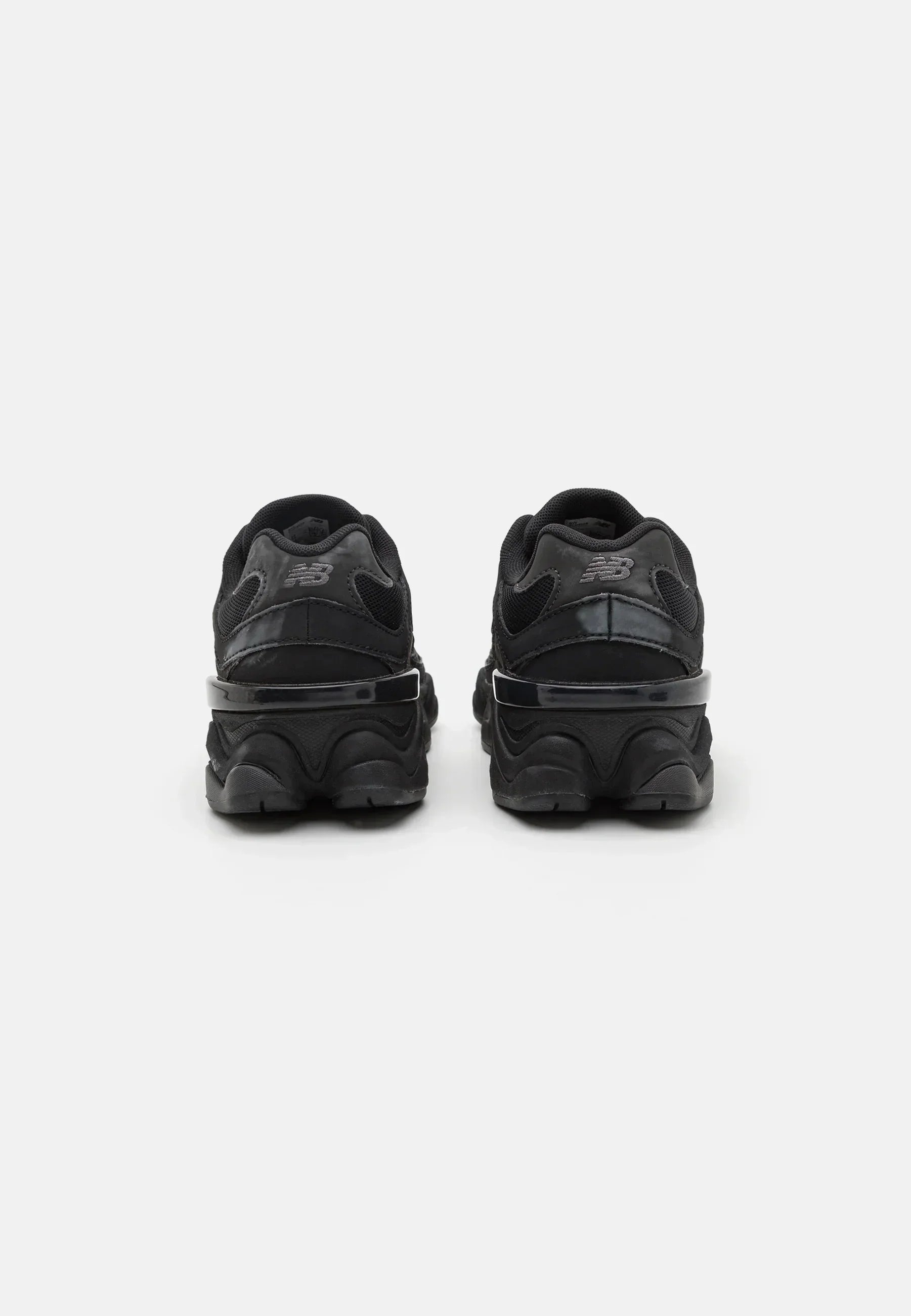 New Balance 9060 Full Zwart
