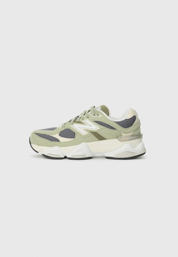 New Balance 9060 Groen Kaki