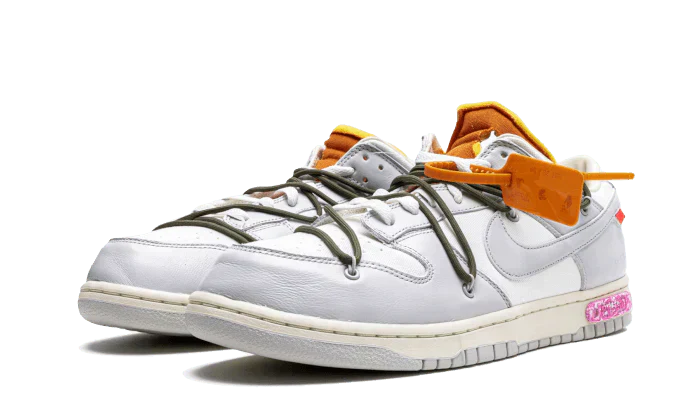 Nike® x Off-White® Dunk Laag lot 22