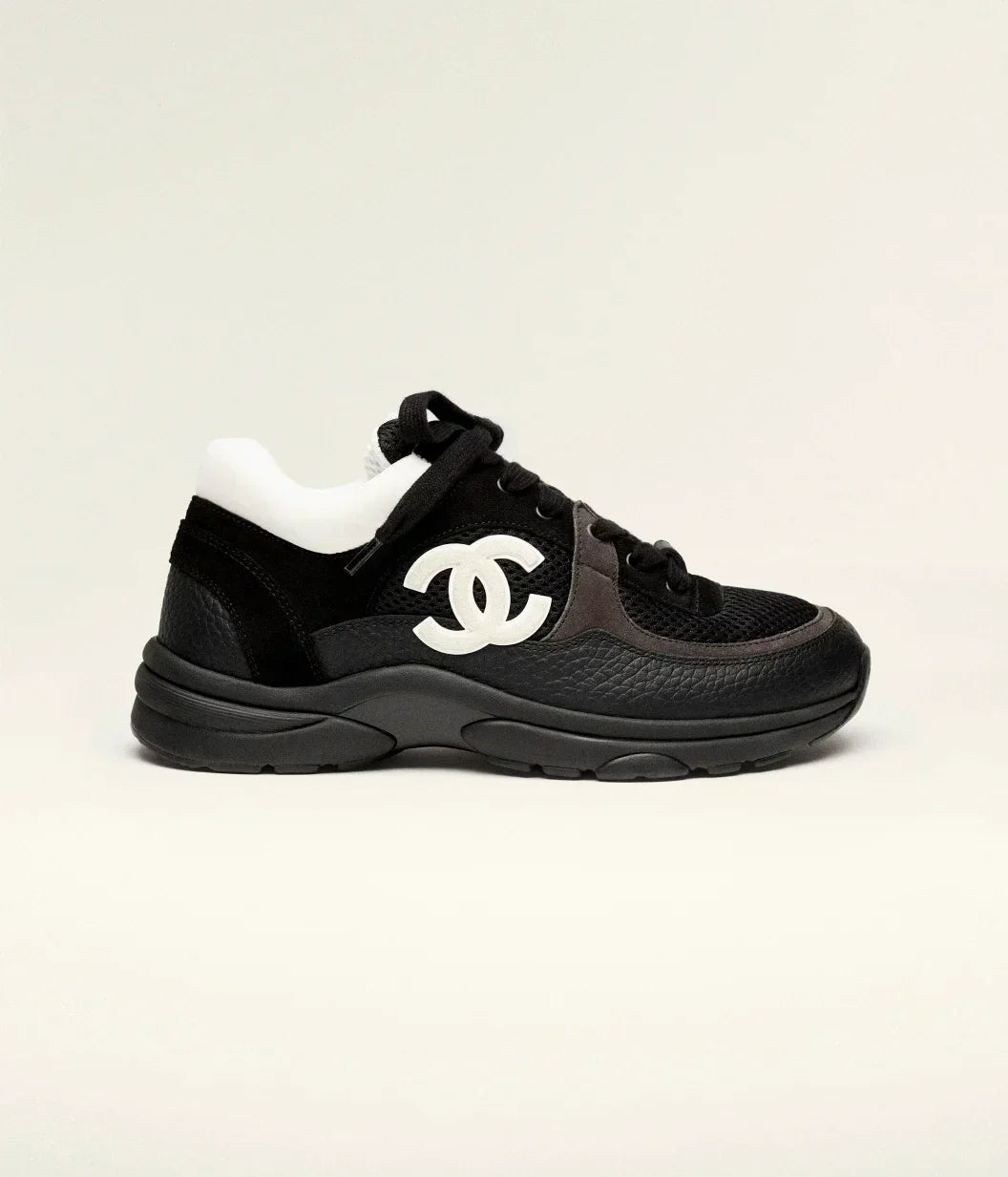 Chanel Laag Daim Zwart En Maron