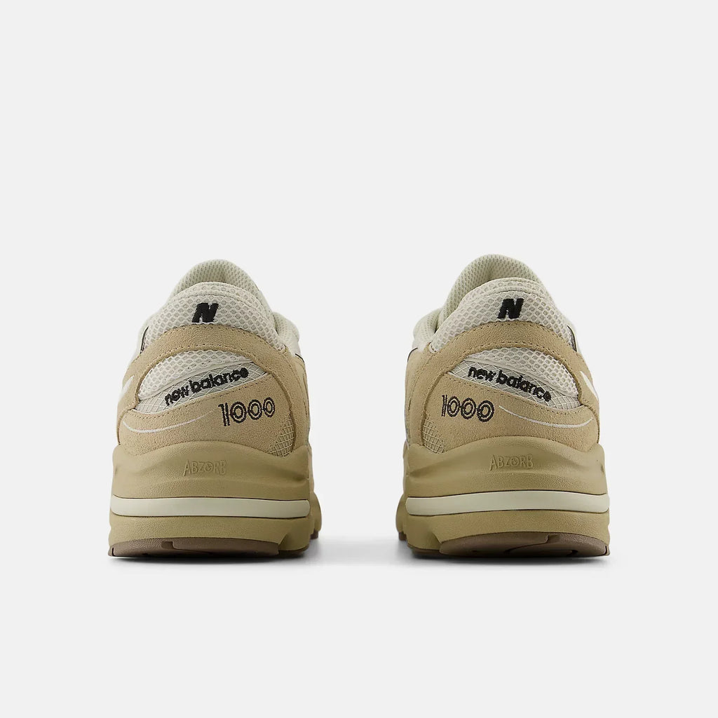 New Balance 1000 Bruin Licht