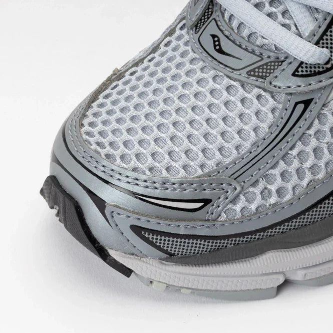 Saucony Progrid Omni 9 Microchip Grijs