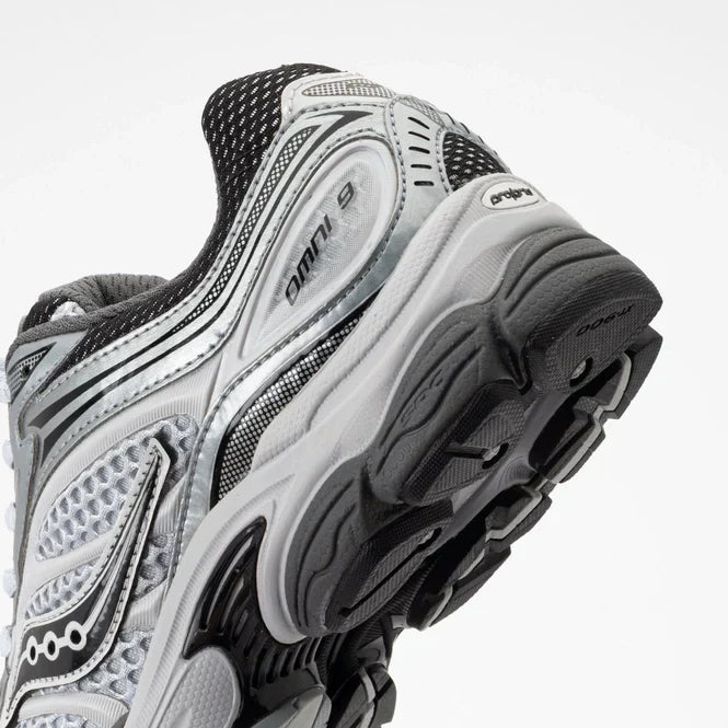 Saucony Progrid Omni 9 Microchip Grijs