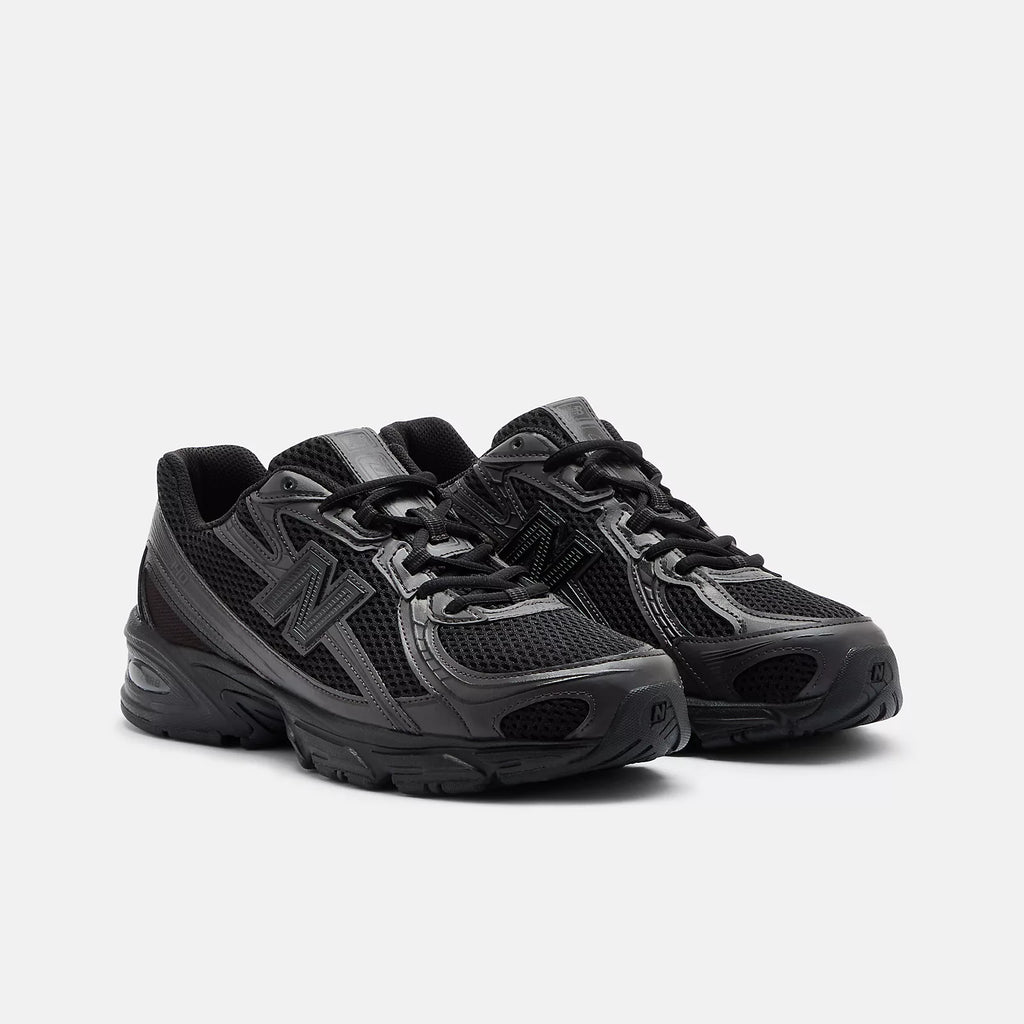 New Balance 740 Full Zwart