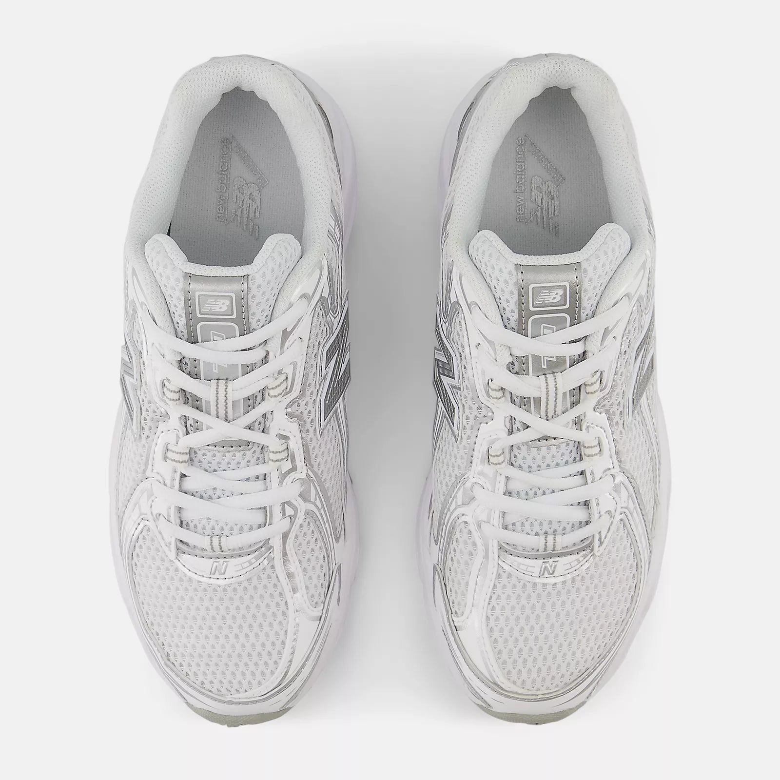 New Balance 740 Zilver En Wit