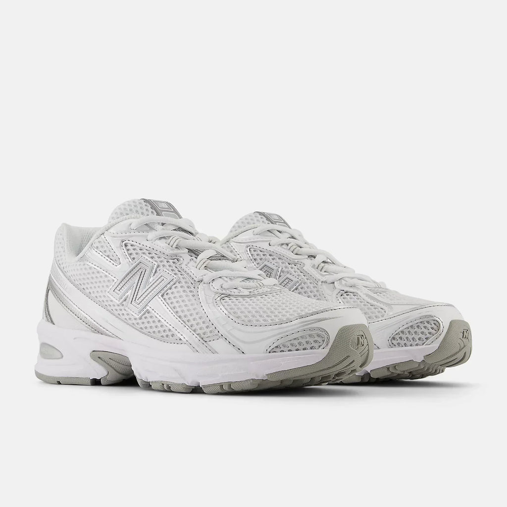 New Balance 740 Zilver En Wit