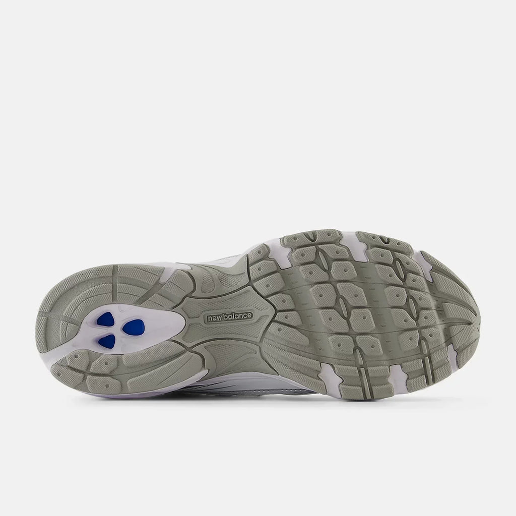 New Balance 740 Zilver En Wit