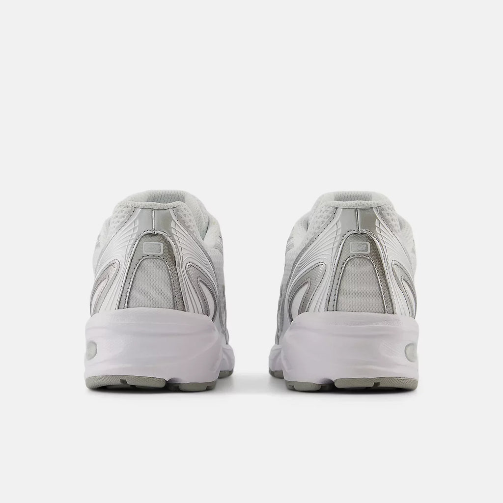 New Balance 740 Zilver En Wit