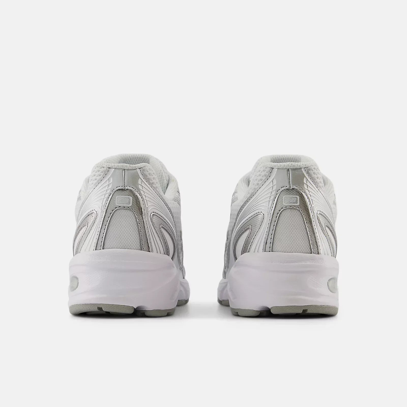 New Balance 740 Zilver En Wit