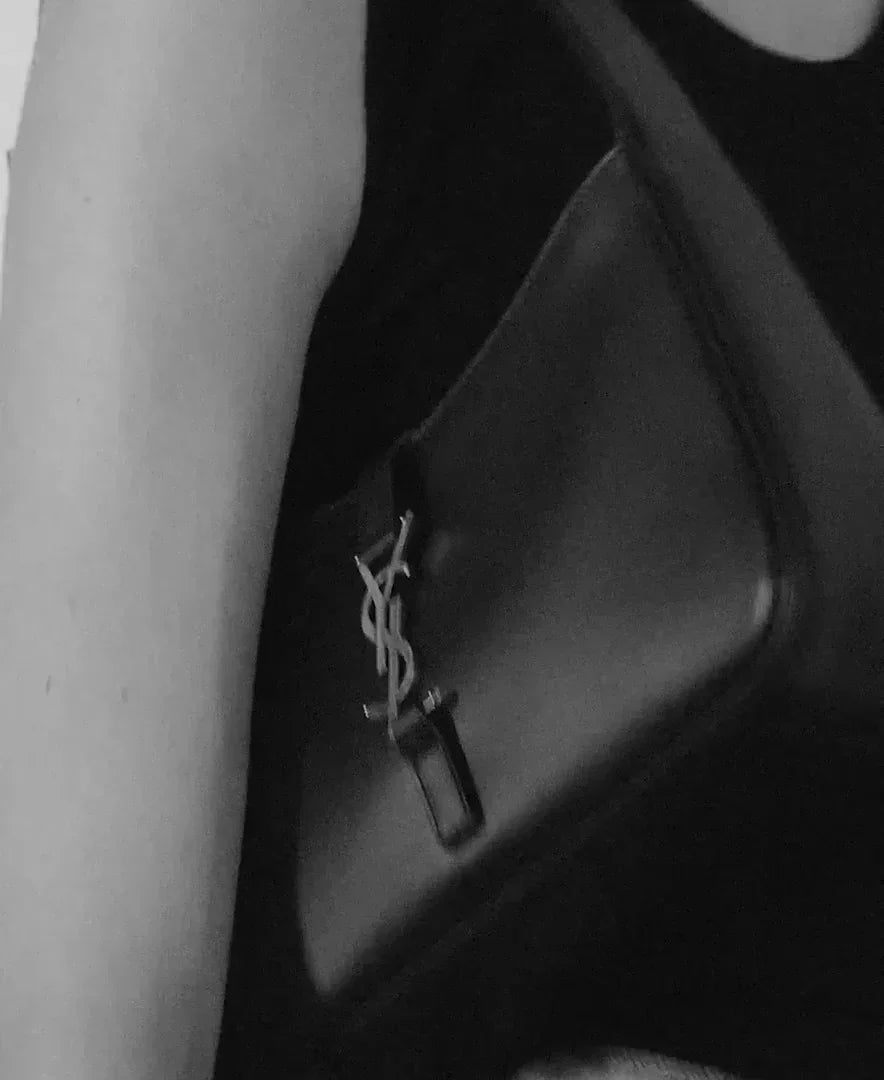 YSL - le 5 met 7 in leer verni Rood