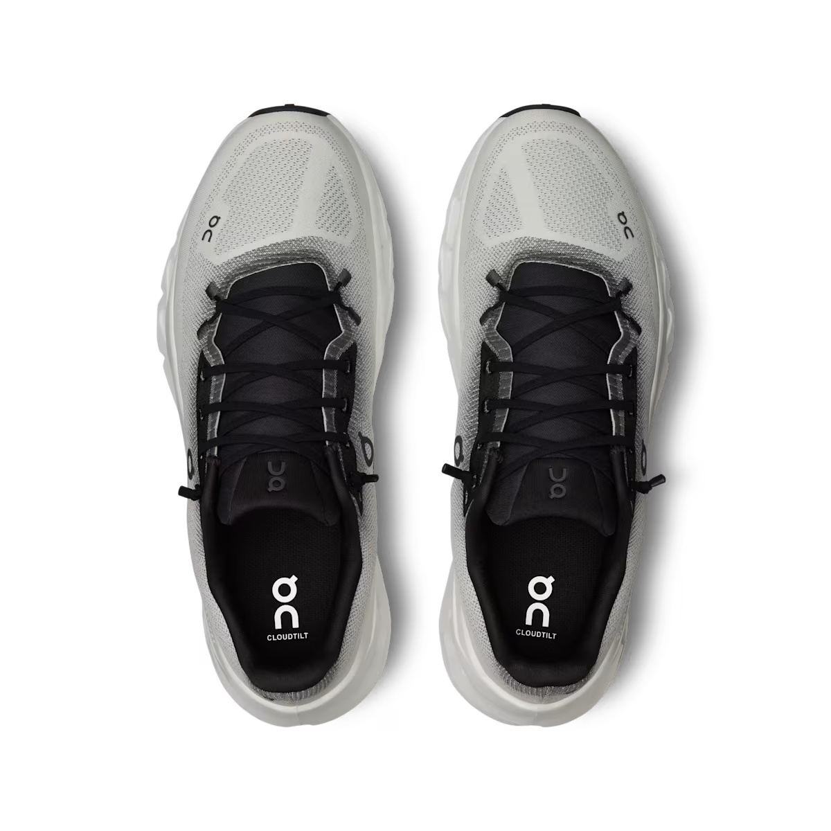 ON Cloud sneaker in zwart en wit